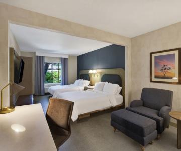 2 Queen Beds ADA Accessible